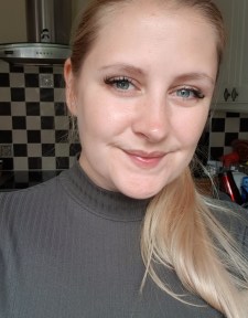 Woman wearing lash ribbons for bespoke lashes post