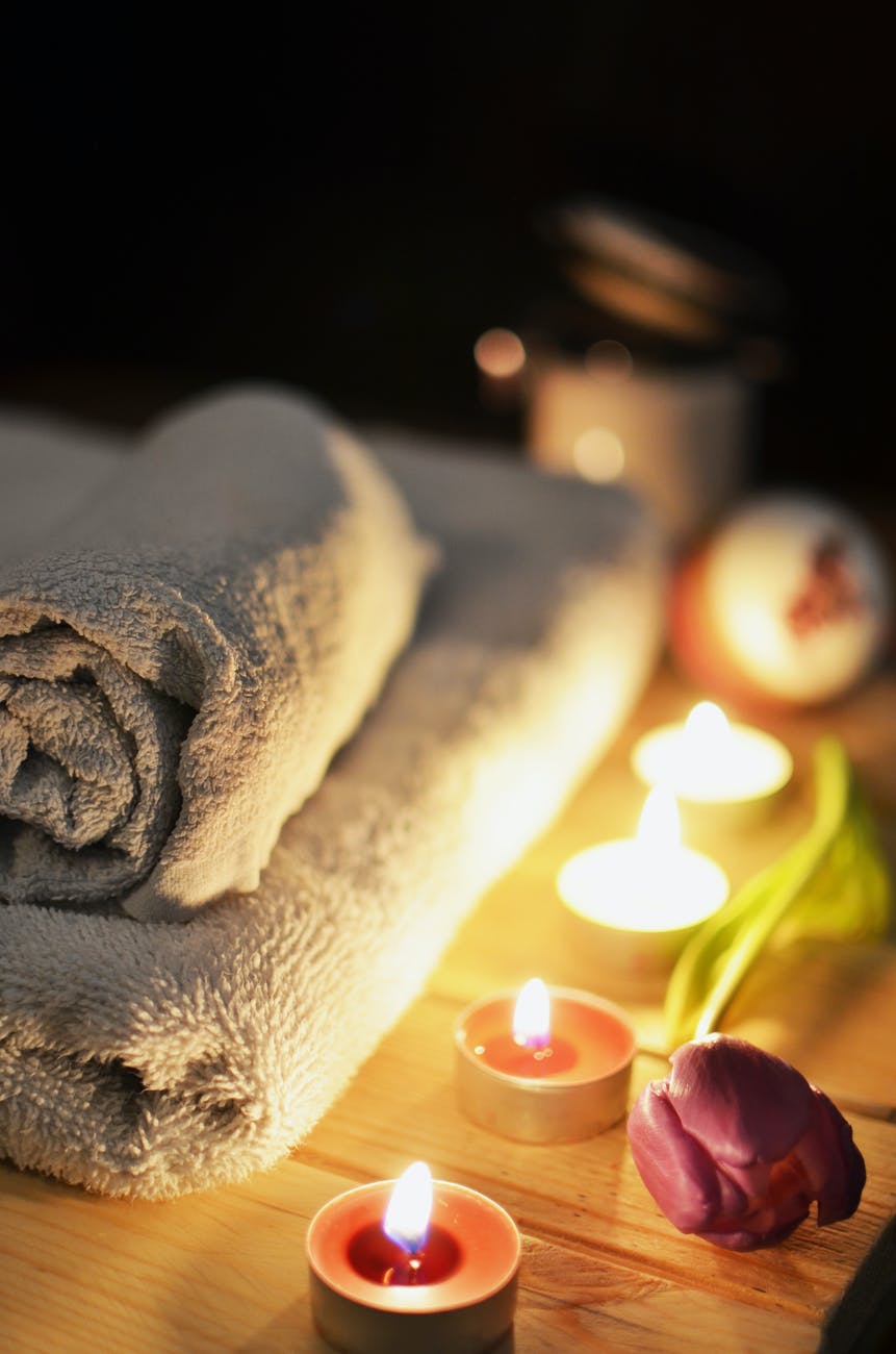 Festive Self Care - love romantic bath candlelight