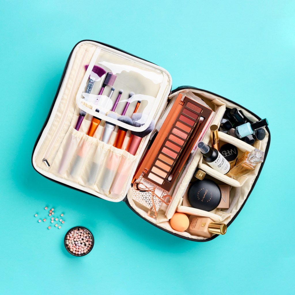 Gift Guide option, The make up train case
