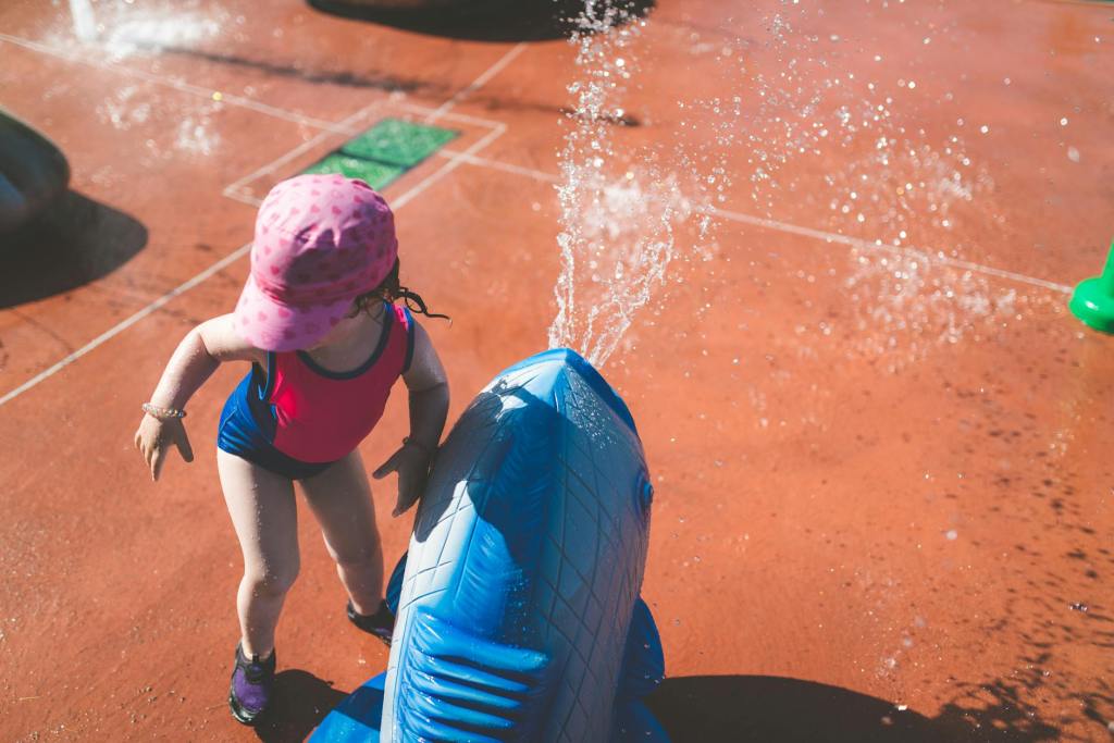 How to Keep Toddlers Cool and Happy During Heatwaves (Real-Life Tips That Actually Work)
